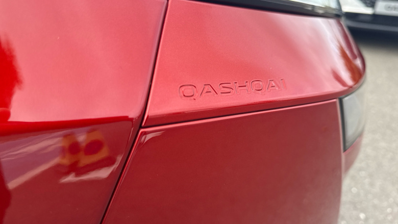 Nissan Qashqai 1.3 DiG-T MH Tekna 5dr Petrol Hatchback